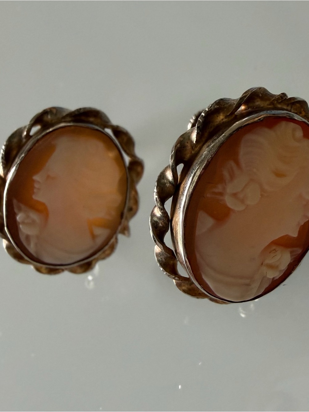 Vintage Shell Cameo Earrings - Picture 14 of 16